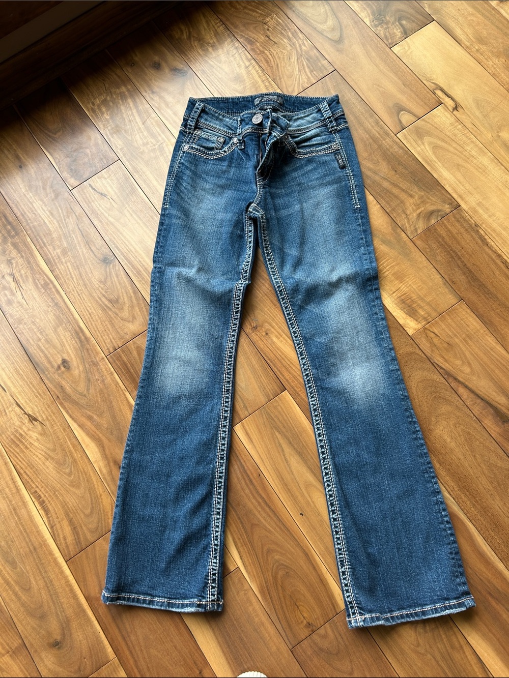 Silver Jeans Women's Faded Blue Bootcut Jeans - Picture 4 of 5